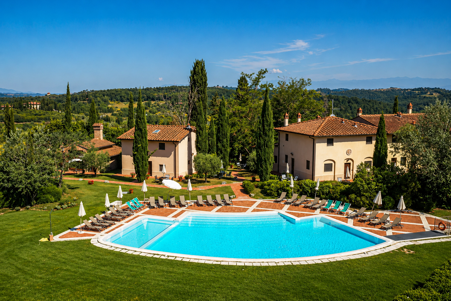 Villa Vignola swimming pool with countryside view